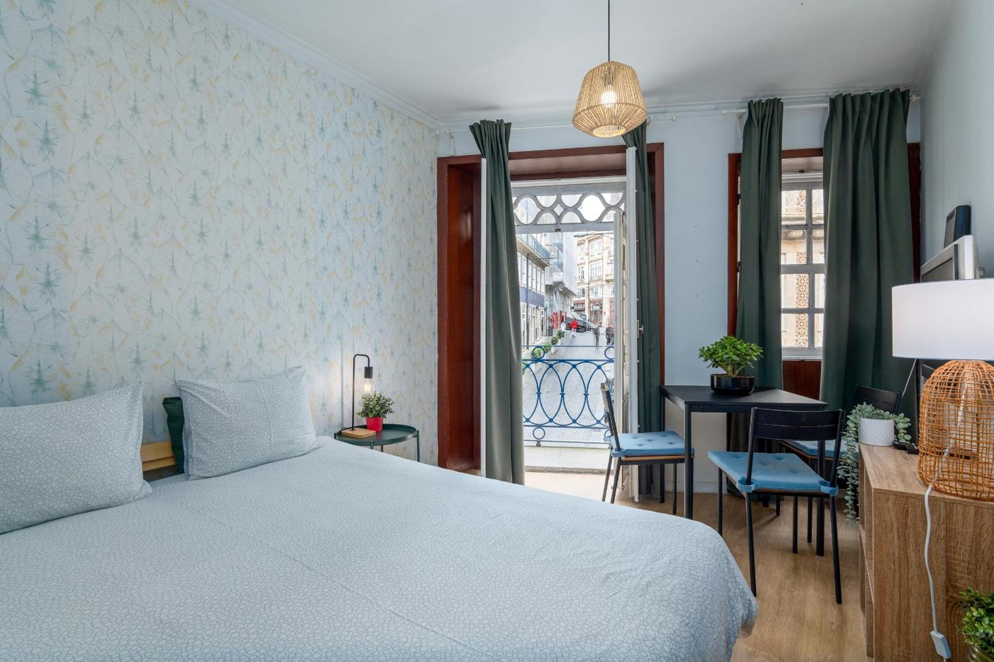 Appartement Renovated Feb25 Clerigos Cozy Balcony With Self Check In à OOporto Extérieur photo